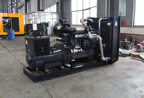 常熟（shú）某設備安裝工程公司訂購上柴200kw發電機組一台